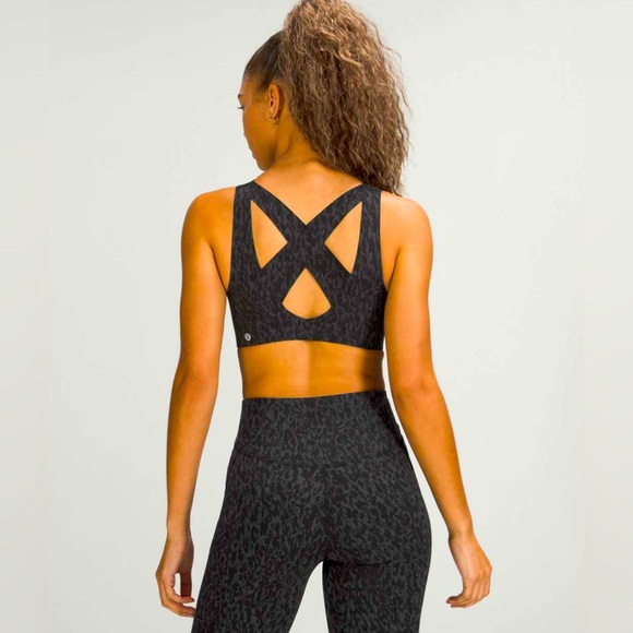 NWOT! lululemon Enlite Front Zip Bra BLK CAMO - Picture 1 of 8